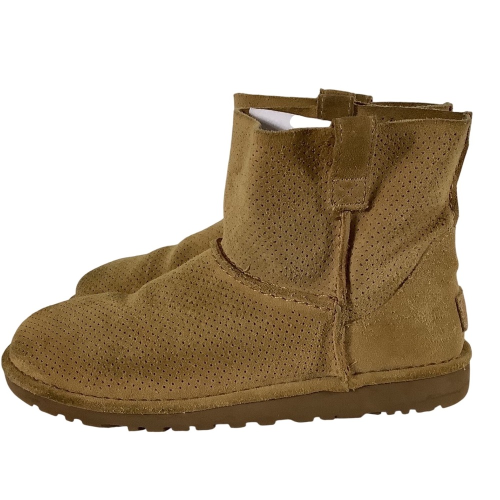 UGG Classic Unlined Mini Perforated Tan Suede Ankle Boots 1016852‎ Womens 8 - Picture 4 of 7